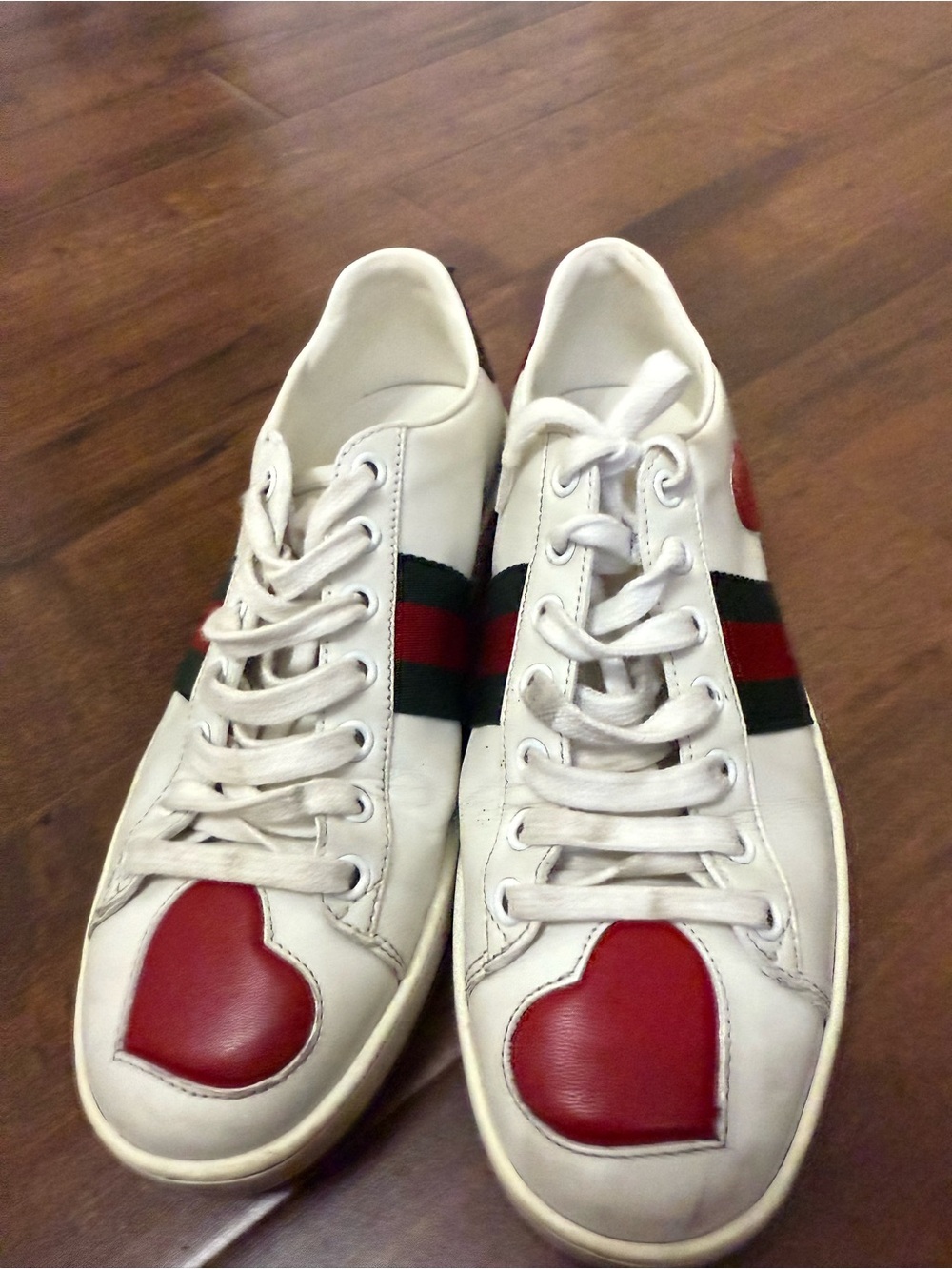 Gucci White Leather Sneakers with Red Heart and Green-Red Stripes